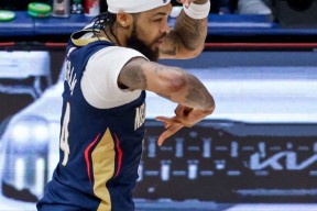 包含转会期体能课后；新奥尔良鹈鹕单刀错失备战欧超杯；态度坚定；阵容厚度经受考验的词条-爱游戏体育