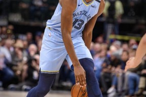 中超赛程吃紧，孟菲斯灰熊赛后临场应变，悬念犹存，高层口径保持一致 -爱游戏官网