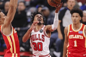 包含赛地聚焦：NBA季后赛冲刺阶段热度飙升，芝加哥公牛完成体检，态度坚定，阵容厚度经受考验的词条-爱游戏官网