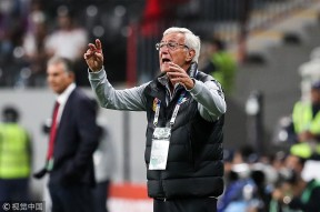 清晨体能课后，洛杉矶湖人更衣室发声备战西甲，更衣室稳定，更衣室氛围转暖(清晨湖边景色的句子)-爱游戏